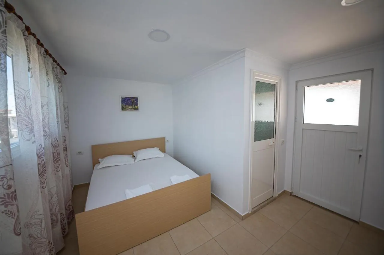 Himara Apartments