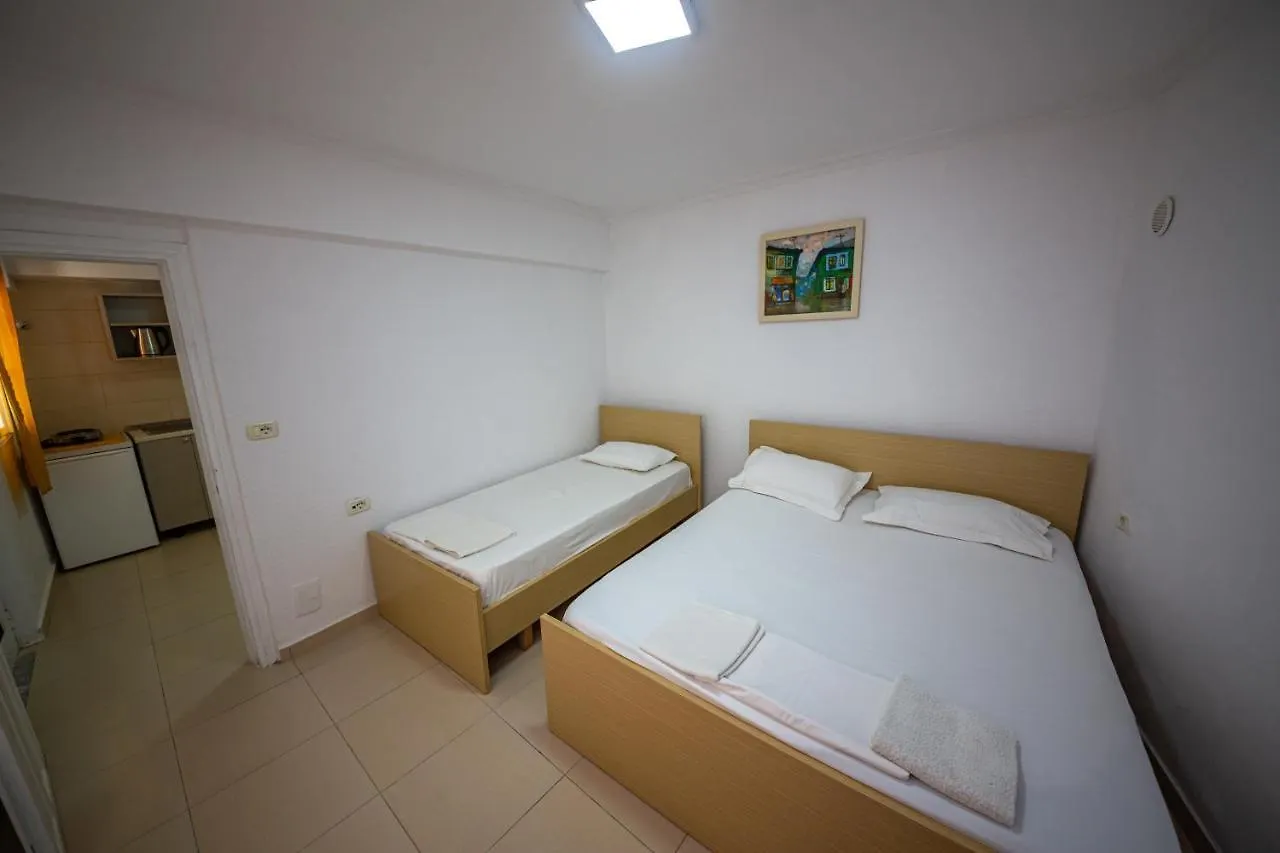 Himara Apartments 0*, Himare Albanië