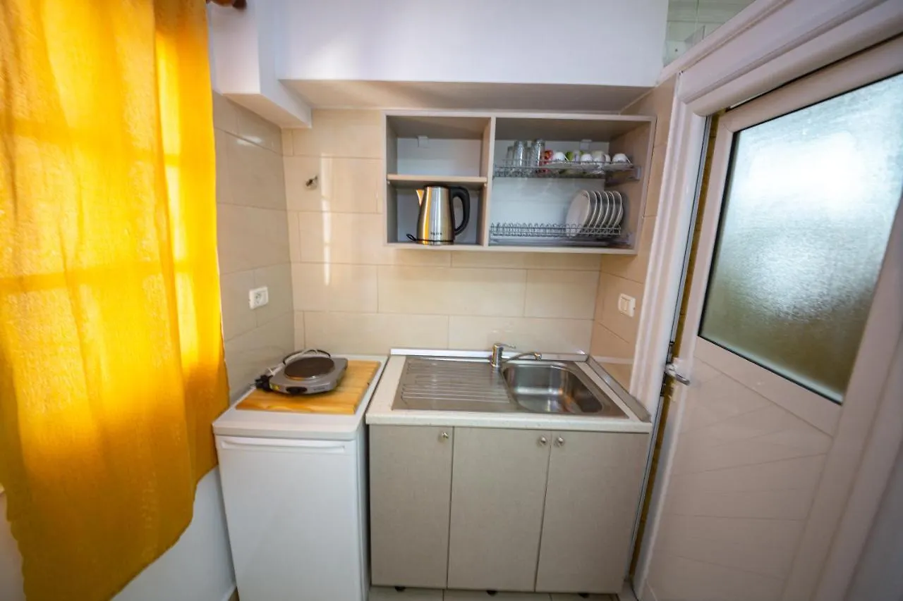 Himara Apartments 阿尔巴尼亚